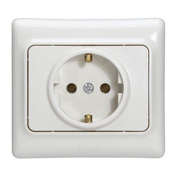 LEGRAND 782121 Розетка 2К+3, немецкий стандарт, со шторками, 16А, 250В, белая, Kaptika