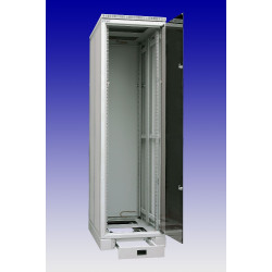 ZPAS WZ-SZBSE-004-2420-23-7111-1-011 Шкаф серверный, серия SZB SE, 45U 2236(2096)x600x1000мм (ВхШхГ), со стальными перфориров. дверями, левая стальная панель с перфорацией, правой стенки нет, цвет серый (RAL 7035), (собранный)
19-дюймовые шкафы сери..