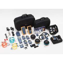 DTX 1800 в комплекте с многомодовыми и одномодовыми модулями и модулем OTDR: включает DTX-1800, DTX-MFM2 2 шт., DTX-SFM2 2 шт., DTX-OTDR-QMOD, компенсационные катушки NFK1-LAUNCH (1), NFK2-LAUNCH (1), (NFK3-LAUNCH (1), видеомикроскоп FIBERINSPECTOR M..